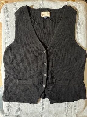 Universal Thread Black V-Neck Button Front Sweater Vest